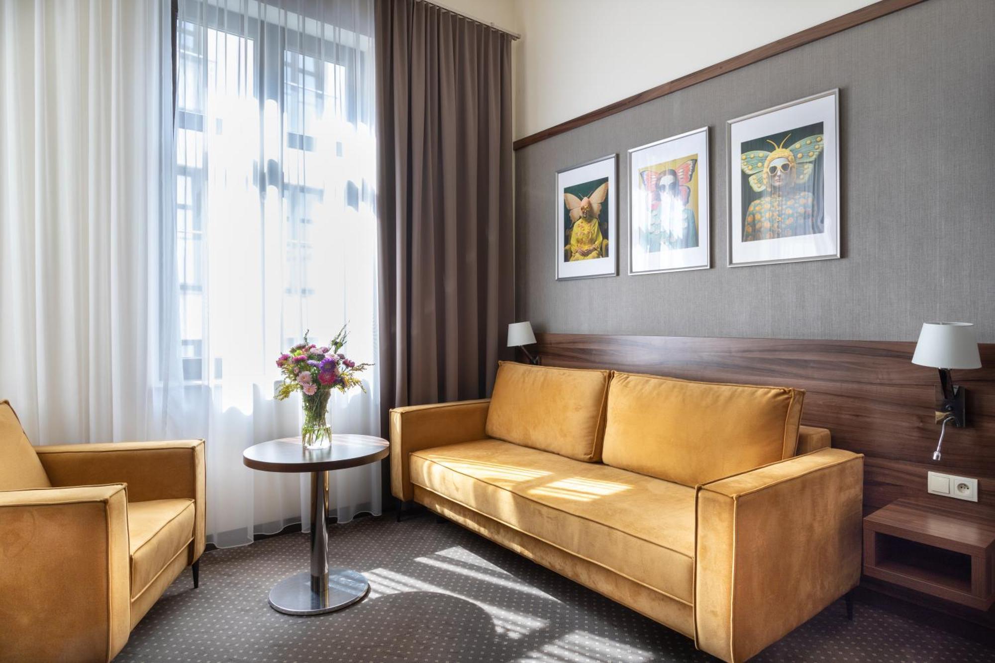 Golden Tulip Krakow City Center Exterior photo