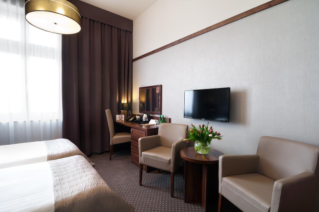Golden Tulip Krakow City Center Exterior photo