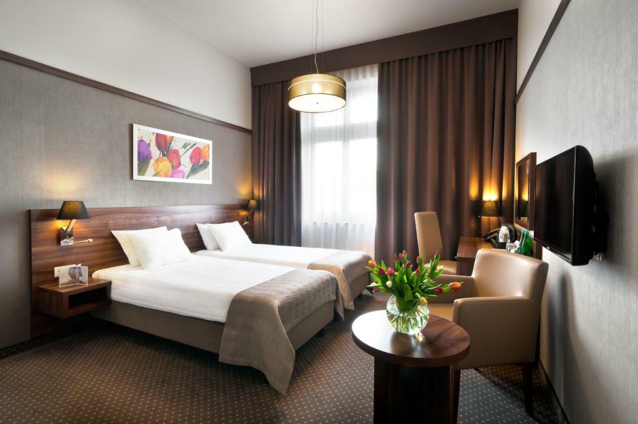 Golden Tulip Krakow City Center Exterior photo